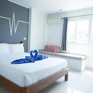  Hostel Lucky House