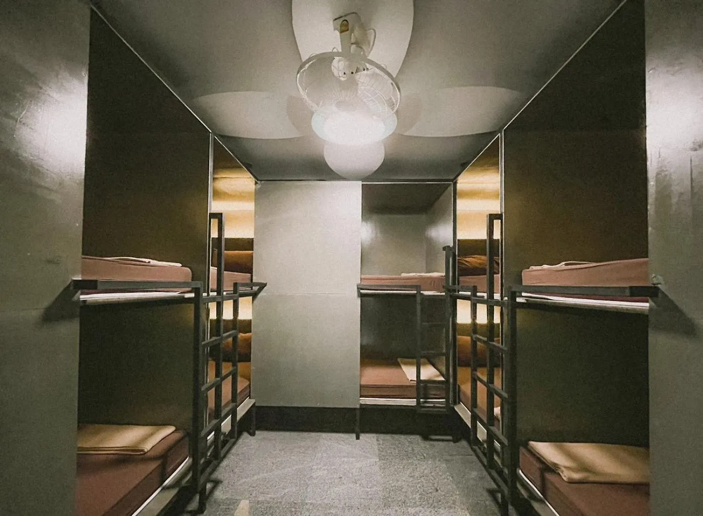 De Coco Hostel 코타오
